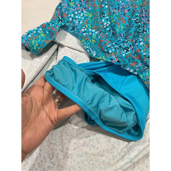 LANDS' END Size 8 Chlorine Resistant UPF 50 Sweetheart Swimdress MSRP $135 - Picture 5 of 7